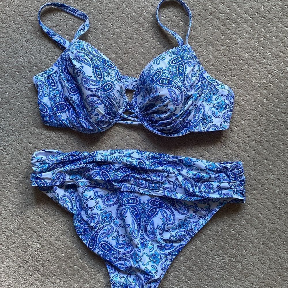 Bleu by Rod Beattie Paisley Bikini Set – High Waisted – Molded Cup Top – Size 12 - Picture 6 of 6